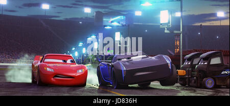 Cars 3 est une animation par ordinateur 3D comédie film produit par Pixar Animation Studios et publié par Walt Disney Pictures. Cette photo est pour un usage éditorial uniquement et est l'auteur de la société film et/ou le photographe attribué par le film ou la société de production et ne peut être reproduite que par des publications dans le cadre de la promotion du film ci-dessus. Un crédit obligatoire pour l'entreprise de film est nécessaire. Le photographe devrait également être portés lorsqu'il est connu. Banque D'Images