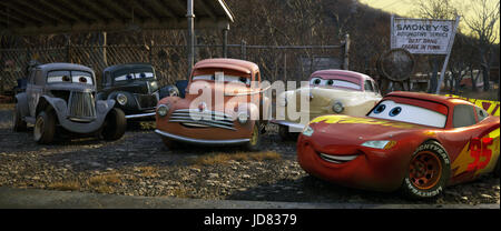 Cars 3 est une animation par ordinateur 3D comédie film produit par Pixar Animation Studios et publié par Walt Disney Pictures. Cette photo est pour un usage éditorial uniquement et est l'auteur de la société film et/ou le photographe attribué par le film ou la société de production et ne peut être reproduite que par des publications dans le cadre de la promotion du film ci-dessus. Un crédit obligatoire pour l'entreprise de film est nécessaire. Le photographe devrait également être portés lorsqu'il est connu. Banque D'Images