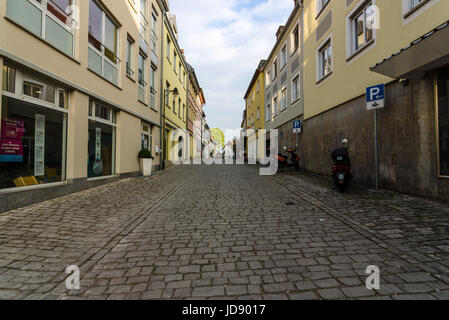 SCHWEINFURT, ALLEMAGNE - 21 avril 2017 : vieilles rues dans la partie historique de la ville. Schweinfurt - une ville médiévale fondée en 761 ans. Banque D'Images