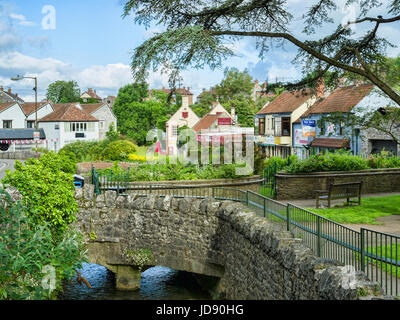 5 juin 2017 : les gorges de Cheddar, Somerset, England, UK - Le village de Cheddar, célèbre comme la maison de fromage cheddar. Banque D'Images