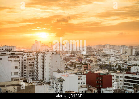 Lever du soleil sur la ville d'or de Casablanca, Maroc, Afrique. Banque D'Images