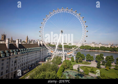 London Eye, grande roue du millénaire Banque D'Images