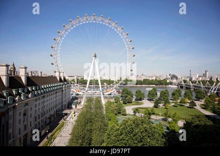 London Eye, grande roue du millénaire Banque D'Images