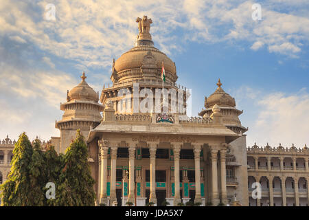 Vidhana Soudha l'Assemblée législative de l'état des capacités de Bangalore, Bangalore, Inde Banque D'Images