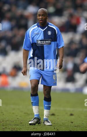 LEON JOHNSON WYCOMBE WANDERERS FC VALLEY PARADE BRADFORD ANGLETERRE 14 Février 2009 Banque D'Images