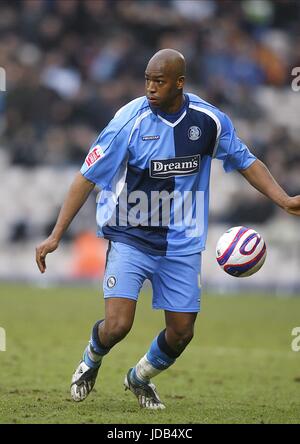 LEON JOHNSON WYCOMBE WANDERERS FC VALLEY PARADE BRADFORD ANGLETERRE 14 Février 2009 Banque D'Images