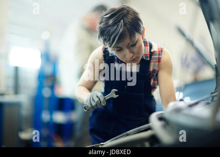 Réparation de voiture Banque D'Images