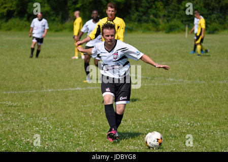 Darren Lee Taylor participe à un match de football de célébrité caritatif Banque D'Images