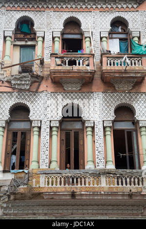 Édifice colonial sur le Paseo del Prado, Centro Habana, La Havane, Cuba Banque D'Images