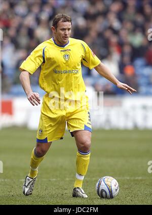 LEE TRUNDLE LEEDS UNITED FC LE STADE GALPHARM HUDDERSFIELD ANGLETERRE 14 Février 2009 Banque D'Images