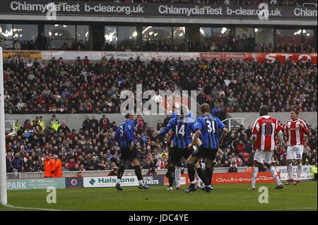 RYAN SHAWCROSS STOKE SCORES V MIDDLESBROUGH STADE BRITANNIA STOKE ANGLETERRE 21 Mars 2009 Banque D'Images