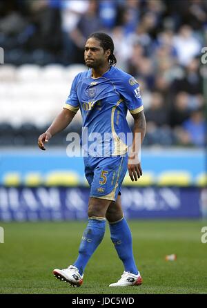 GLEN JOHNSON APRÈS AVOIR ENVOYÉ HULL CITY V PORTSMOUTH KC Stadium HULL ANGLETERRE 04 Avril 2009 Banque D'Images