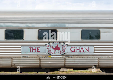 Le célèbre Ghan train à la gare d'Alice Springs. Centre de l'Australie Banque D'Images