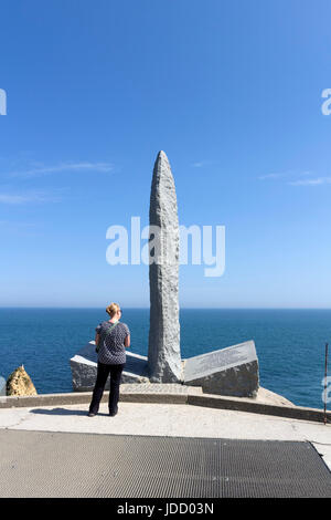 Le Mémorial de Rangers sur la Pointe du Hoc, Normandie, France Banque D'Images