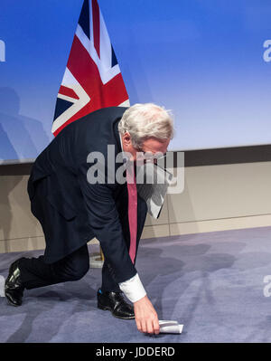 Bruxelles, Belgique. 19 Juin, 2017. Secrétaire d'État britannique pour sortir de l'Union européenne David Davis donne une conférence de presse à l'issue d'une réunion au Conseil de l'UE à Bruxelles, Belgique le 19.06.2017 par Wiktor Dabkowski | Conditions de crédit dans le monde entier : dpa/Alamy Live News Banque D'Images