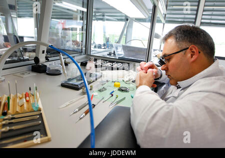 Nyon, Suisse. 12 mai, 2014. Nyon, Suisse - 12 mai 2014 : Des images de l'usine de montres Hublot | Conditions de crédit dans le monde entier : dpa/Alamy Live News Banque D'Images