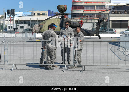 Julien Mattia / le Pictorium - salon du Bourget 2017 lors de la visite d'Emmanuel Macron - 19/06/2017 - France / Seine-Saint-Denis / le Bourget - salon du Bourget 2017 lors de la visite d'Emmanuel Macron Banque D'Images