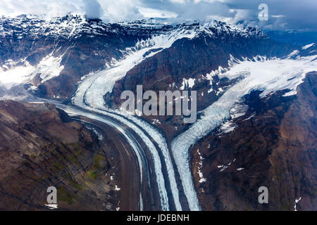 Schéma des montagnes couvertes de neige et la fonte des glaciers en Alaska Wilderness Banque D'Images