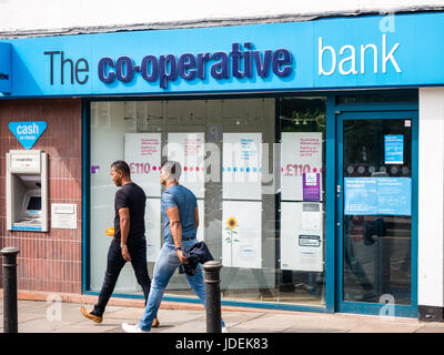 La co-operative Bank, Reading, Berkshire, Angleterre Banque D'Images