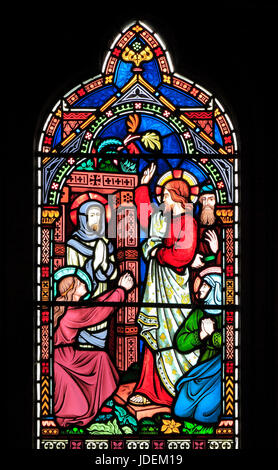 Vie de Jésus, Résurrection de Lazare de Béthanie, d'entre les morts, vitrail par Frederick Preedy, 1865, Gunthorpe, Norfolk, England, UK Banque D'Images