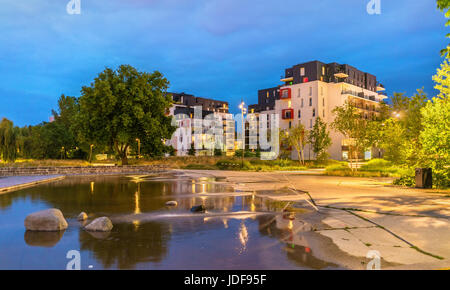 Fontaine sur la Place de Vologda à Strasbourg, France Banque D'Images