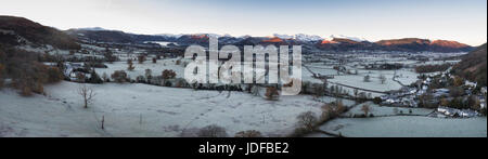 Antenne d'hiver panorama de Keswick et environs Banque D'Images