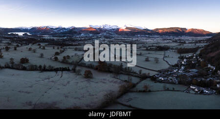Antenne d'hiver panorama de Keswick et environs Banque D'Images