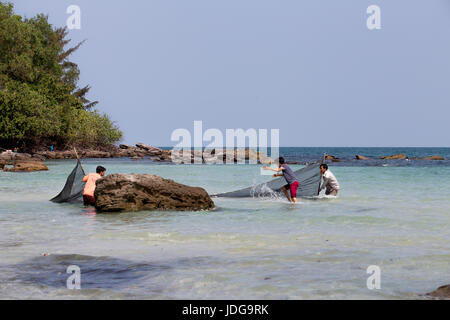Rock pêcheurs beac île de Phu Quoc Viet Nam les vacances d'été Banque D'Images