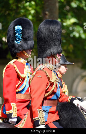 Royal colonels Prince William, Anne, Princesse Royal et Prince Charles à Trooping the Colour 2017, The Mall, Londres, Royaume-Uni Banque D'Images