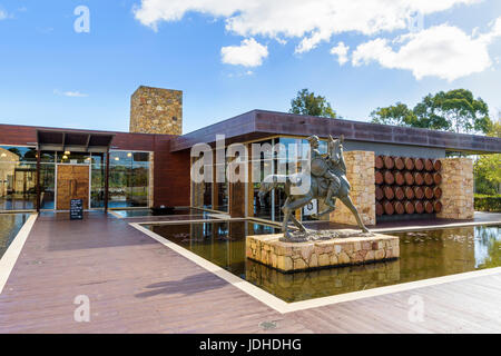 Vigneron vignoble noir et noir Brewing Co Brewery, Cellar Door Wilyabrup, Margaret River, Australie Banque D'Images