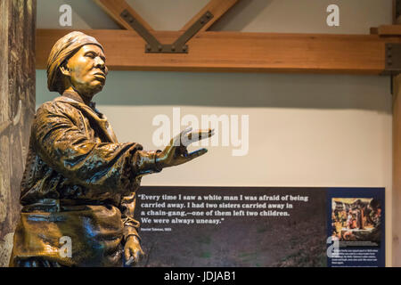 Church Creek, Maryland - Sculpture de Harriet Tubman Harriet Tubman à l'Underground Railroad Visitor Centre, un projet conjoint du Parc National S Banque D'Images