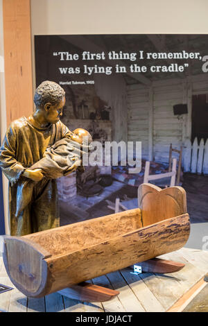 Church Creek, Maryland - Sculpture de Harriet Tubman Harriet Tubman à l'Underground Railroad Visitor Centre, un projet conjoint du Parc National S Banque D'Images