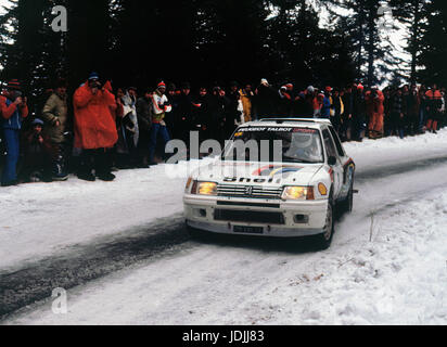 Peugeot 205 T16 Ari Vatanen 1987 Rallye de Monte Carlo Banque D'Images