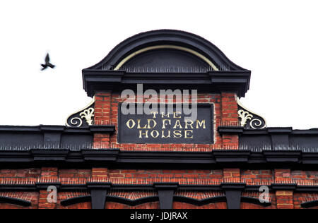 Enseigne pub « The Old Farm House » Kentish Town London Banque D'Images