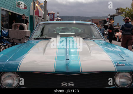 État neuf voitures classiques à Muscle et Chrome Car Show de Seaside, ou sur Juin 16, 2017. Banque D'Images