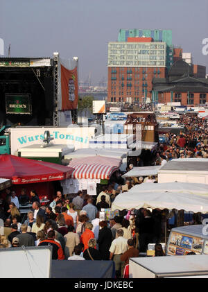 Allemagne, Hambourg, dimanche matin, marché aux poissons, sur l'Elbe, Deutschland, Sonntagmorgen Fischmarkt, an der Elbe Banque D'Images