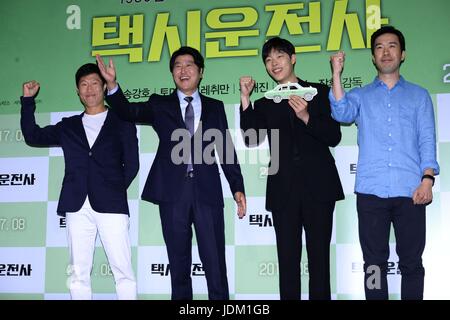 Séoul, Corée. 20 Juin, 2017. La Corée du Sud, fils d'acteurs Byung ho Ryu Jun-yeol, Hye-jin Yu Jang Hyun directeur et ont assisté à la conférence de la production de 'Taxi Driver' à Séoul, Corée, le 20 juin, 2017.(La Chine et la Corée à l'homme) Credit : TopPhoto/Alamy Live News Banque D'Images