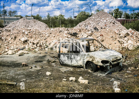 Autodisposal dans village de montagne, Hambourg, Allemagne, Europe, Autoentsorgung à Bergedorf, Deutschland, Europa Banque D'Images