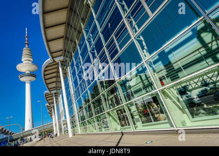 Halls et tour de télévision de Hambourg, Allemagne, Europe, Fernsehturm und Messehallen à Hamburg, Deutschland, Europa Banque D'Images