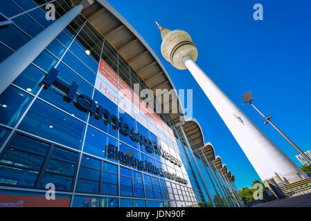 Halls et tour de télévision de Hambourg, Allemagne, Europe, Fernsehturm und Messehallen à Hamburg, Deutschland, Europa Banque D'Images