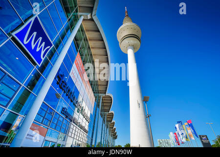 Halls et tour de télévision de Hambourg, Allemagne, Europe, Fernsehturm und Messehallen à Hamburg, Deutschland, Europa Banque D'Images