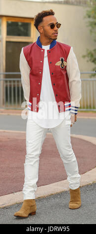 Fashion show de secours à Hanger 16 dans l'aéroport de Cannes-Mandelieu - Arrivées en vedette : Lewis Hamilton Où : Cannes, France Quand : 21 mai 2017 Source : WENN.com Banque D'Images