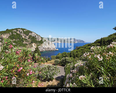 Monastère Paleokastritsa Corfou sur l'île grecque dans la mer Ionienne Banque D'Images