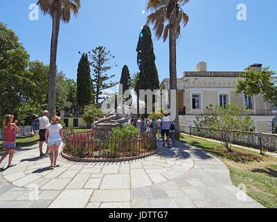 Corfou et l'Achilleion Palace sur l'île grecque dans la mer Ionienne Banque D'Images