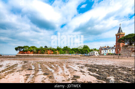 Vue panoramique de Lympstone, montrant la tour et Darling's Rock. Banque D'Images