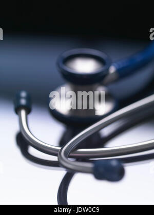 Close up of stethoscope on counter Banque D'Images