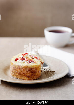 Plateau de fruits café avec rouleau suisse Banque D'Images