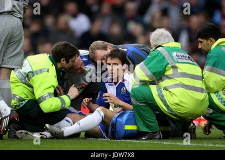 MATT DERBYSHIRE BLESSURE ASTON VILLA V Blackburn Rovers VILLA PARK BIRMINGHAM ENGLAND 26 Janvier 2008 Banque D'Images