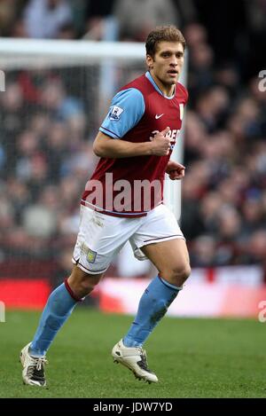 STILIYAN PETROV ASTON VILLA FC VILLA PARK BIRMINGHAM ENGLAND 26 Janvier 2008 Banque D'Images