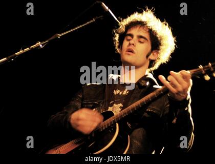 Black Rebel Motorcycle Club effectuant à San Francisco, CA. Avril 2004. © Anthony Pidgeon / MediaPunch. Banque D'Images